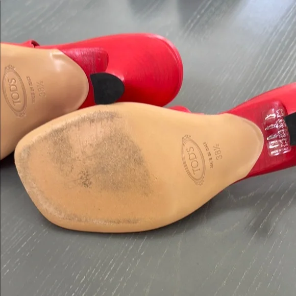 Tod's Vibrant Red Leather Slides - Picture 5 of 5